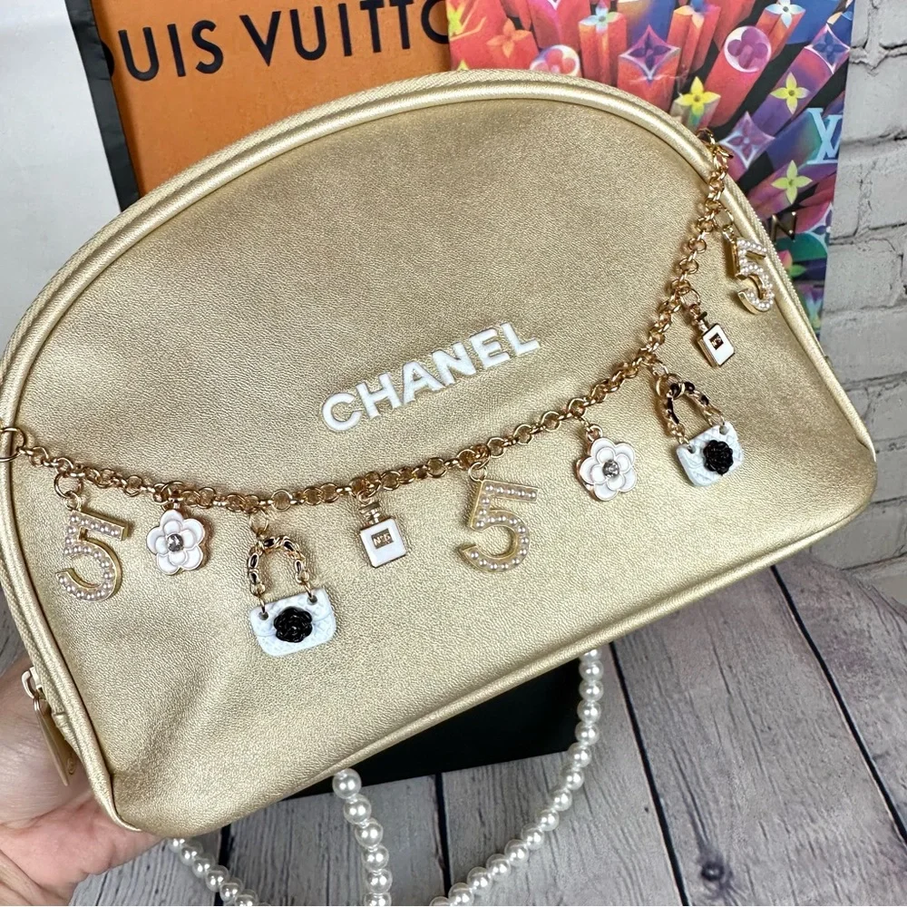 CHANEL gold metallic Crossbody pouch with bag charm and pearl chain - Picture 5 of 16